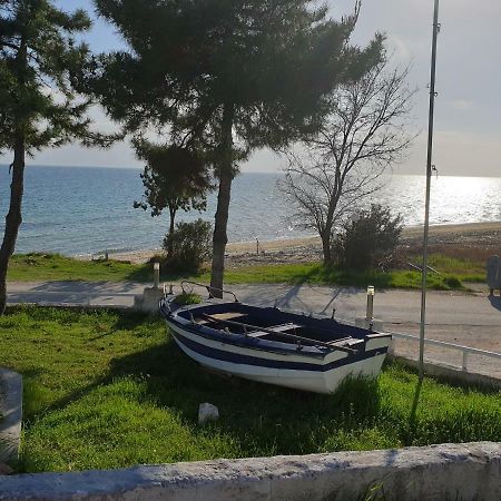 Kariani Beach Apartment Exteriör bild
