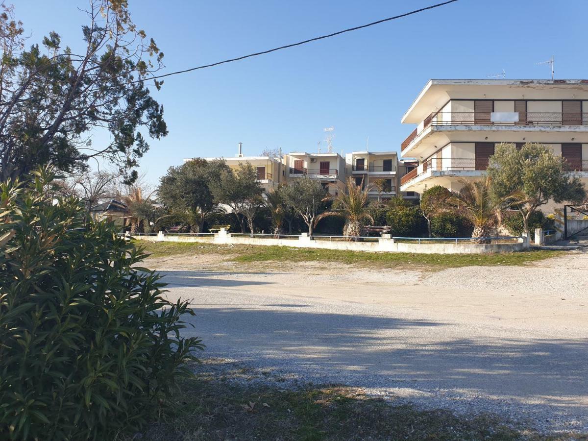 Kariani Beach Apartment Exteriör bild