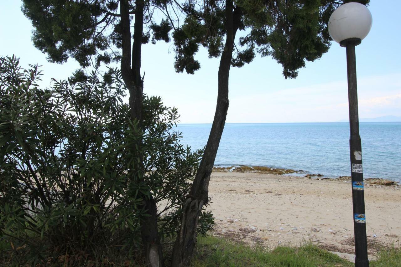 Kariani Beach Apartment Exteriör bild
