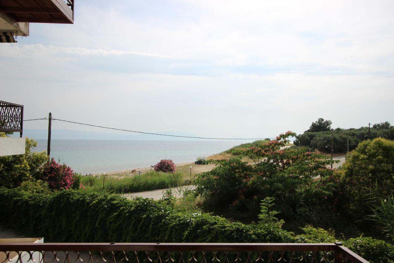 Kariani Beach Apartment Exteriör bild